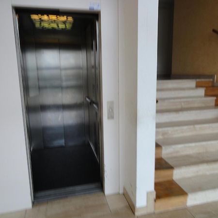 Square Walliser Pres Zenith Страсбург Екстериор снимка