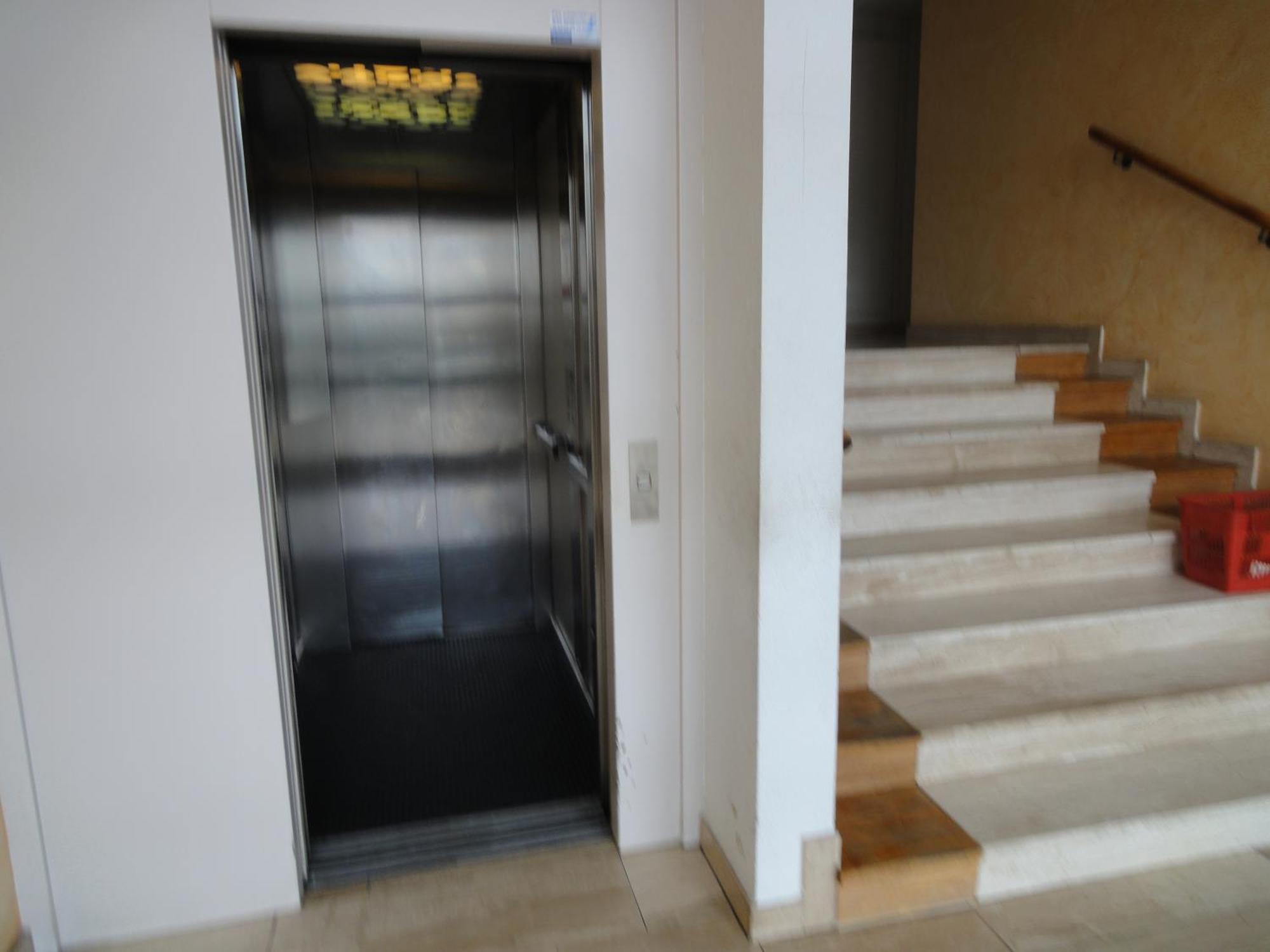 Square Walliser Pres Zenith Страсбург Екстериор снимка
